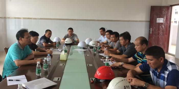 8.1�ۻ��ֳ�����������ʯ����700.jpg