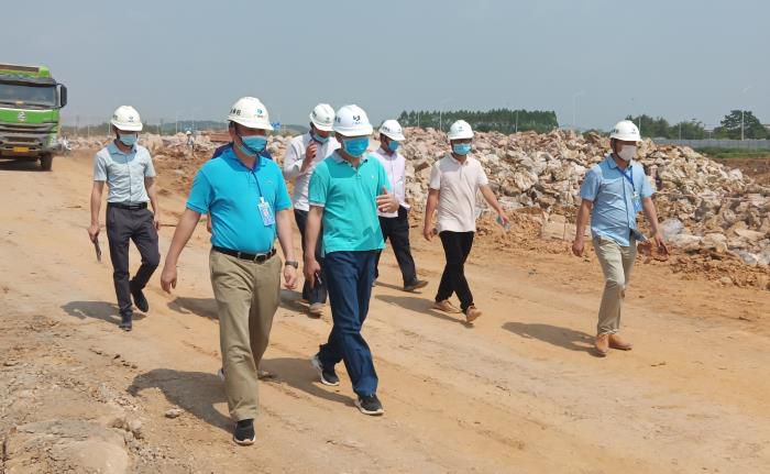 7.1����ֳ����������� ��700.jpg