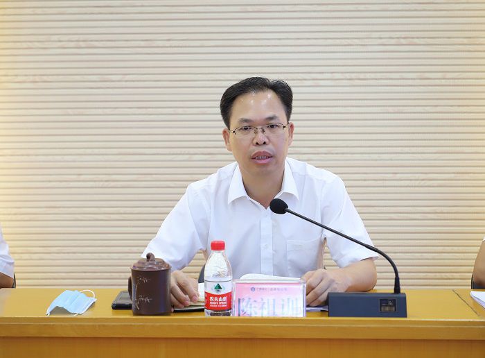 1595842249293476.jpg 陈祖训讲话 郑诗宝 摄.jpg