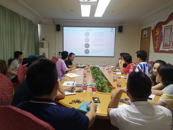 �ۻ��ֳ������������˲ӱ� ��.jpg