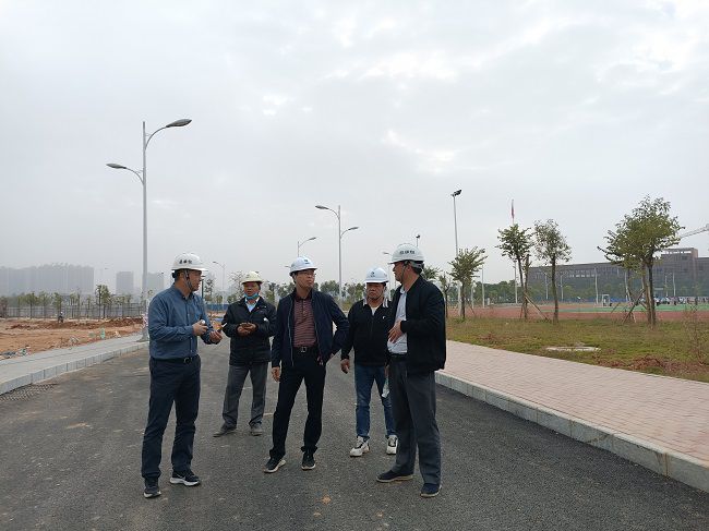 ��Ŀ�ֳ�����������Ī���� �㣨��ͼ��.jpg