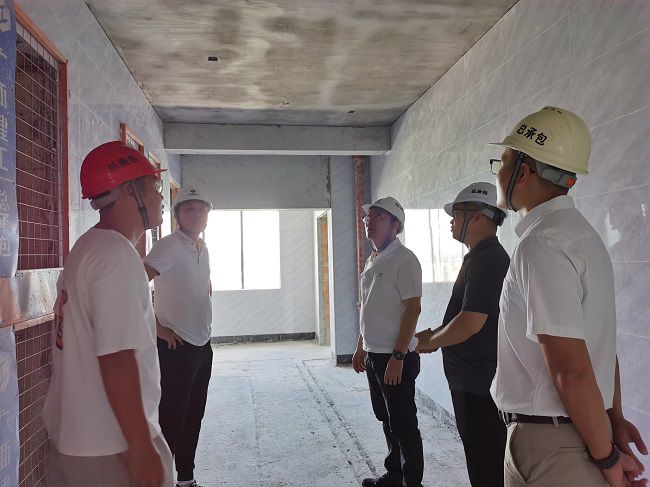 ��Ŀ�ֳ��������������ľ� �㣨��ͼ��.jpg